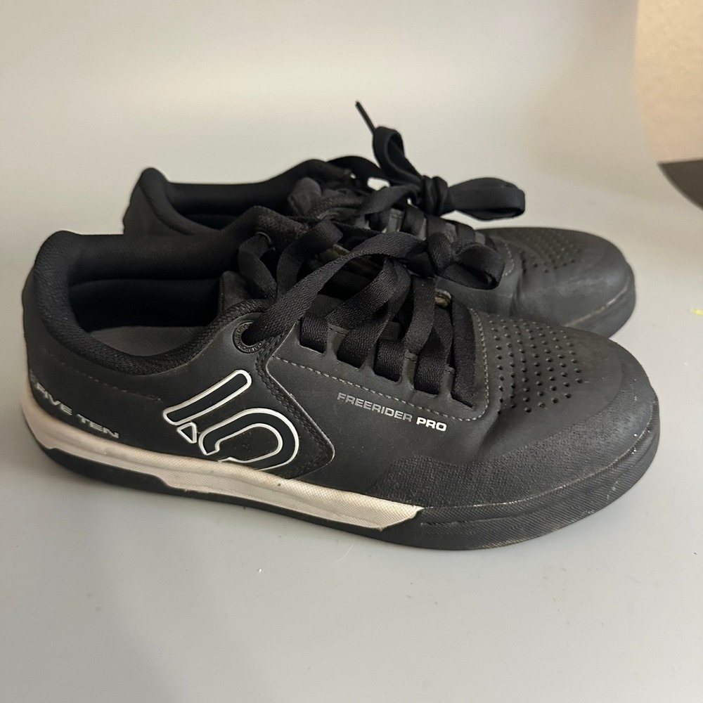 Five Ten Freerider Pro Mountain Bike Shoes Black Womens Size 6.5 Cycling Sneaker